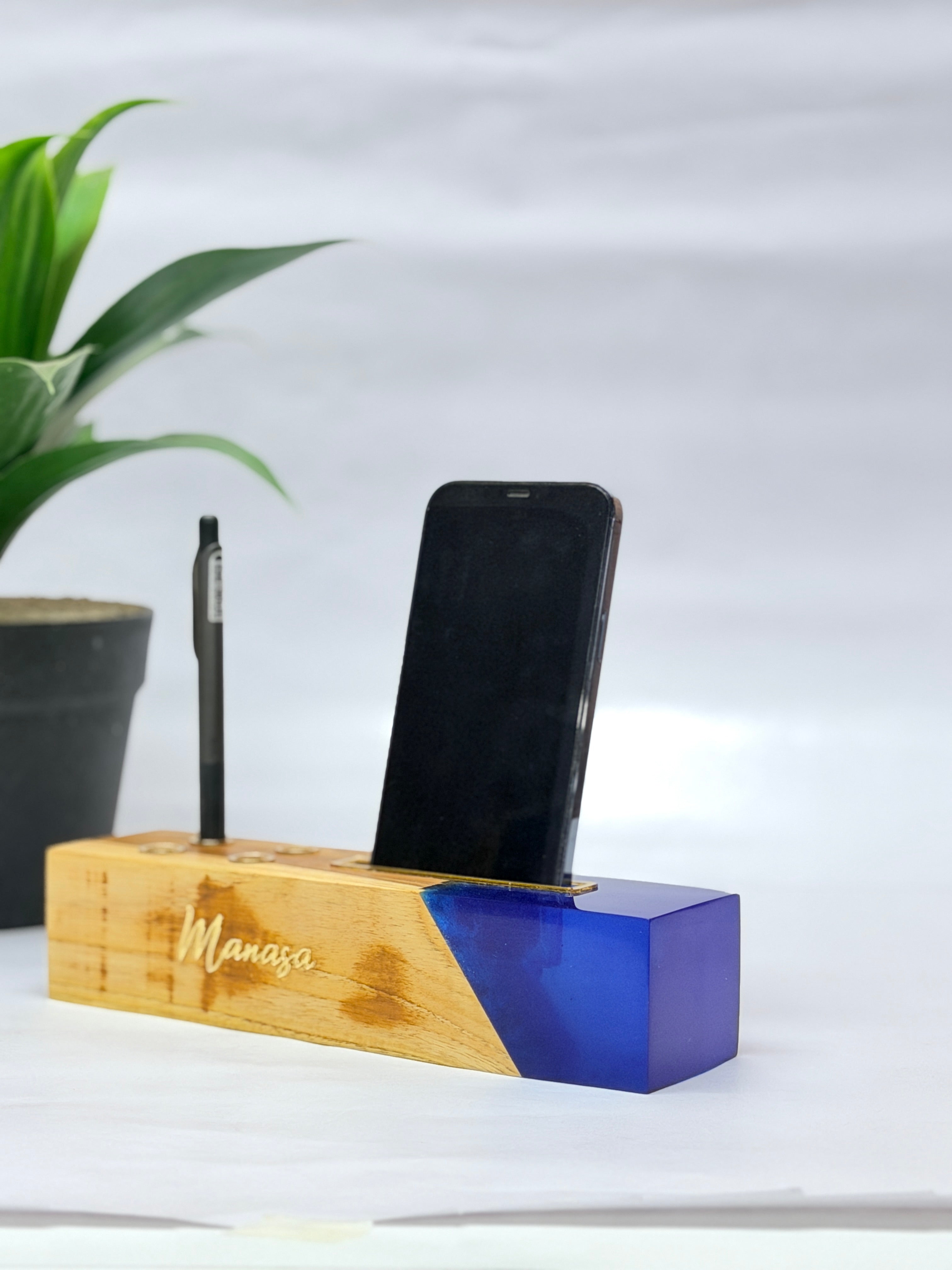 MKL Resin Arts Teak Wood & Resin Desk Organizer – Phone & Pen Stand, Glossy Finish