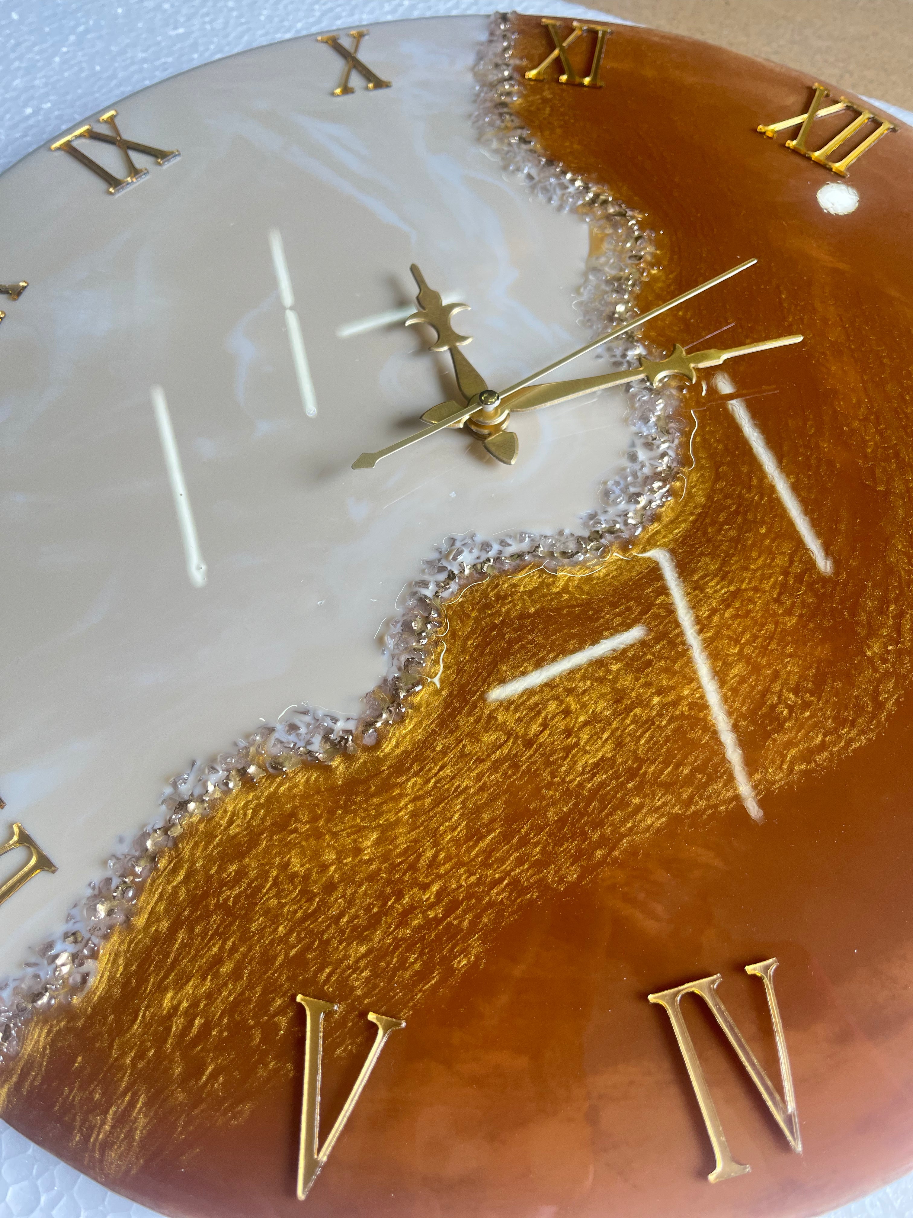 Mklarts Resin Wall Clock, Gold and Cream Pour, 14Inch, for Living Room & Bedroom