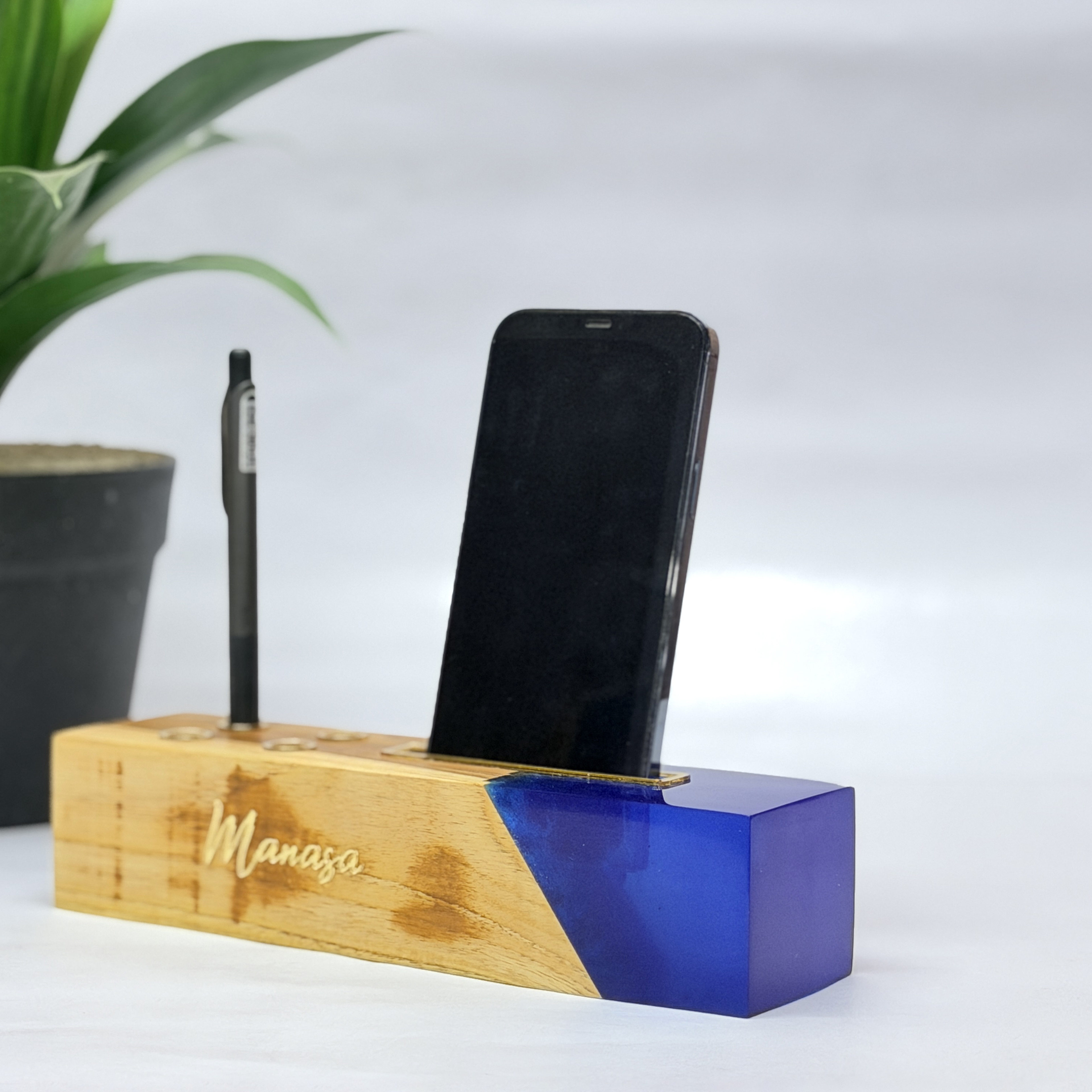 MKL Resin Arts Teak Wood & Resin Desk Organizer – Phone & Pen Stand, Glossy Finish